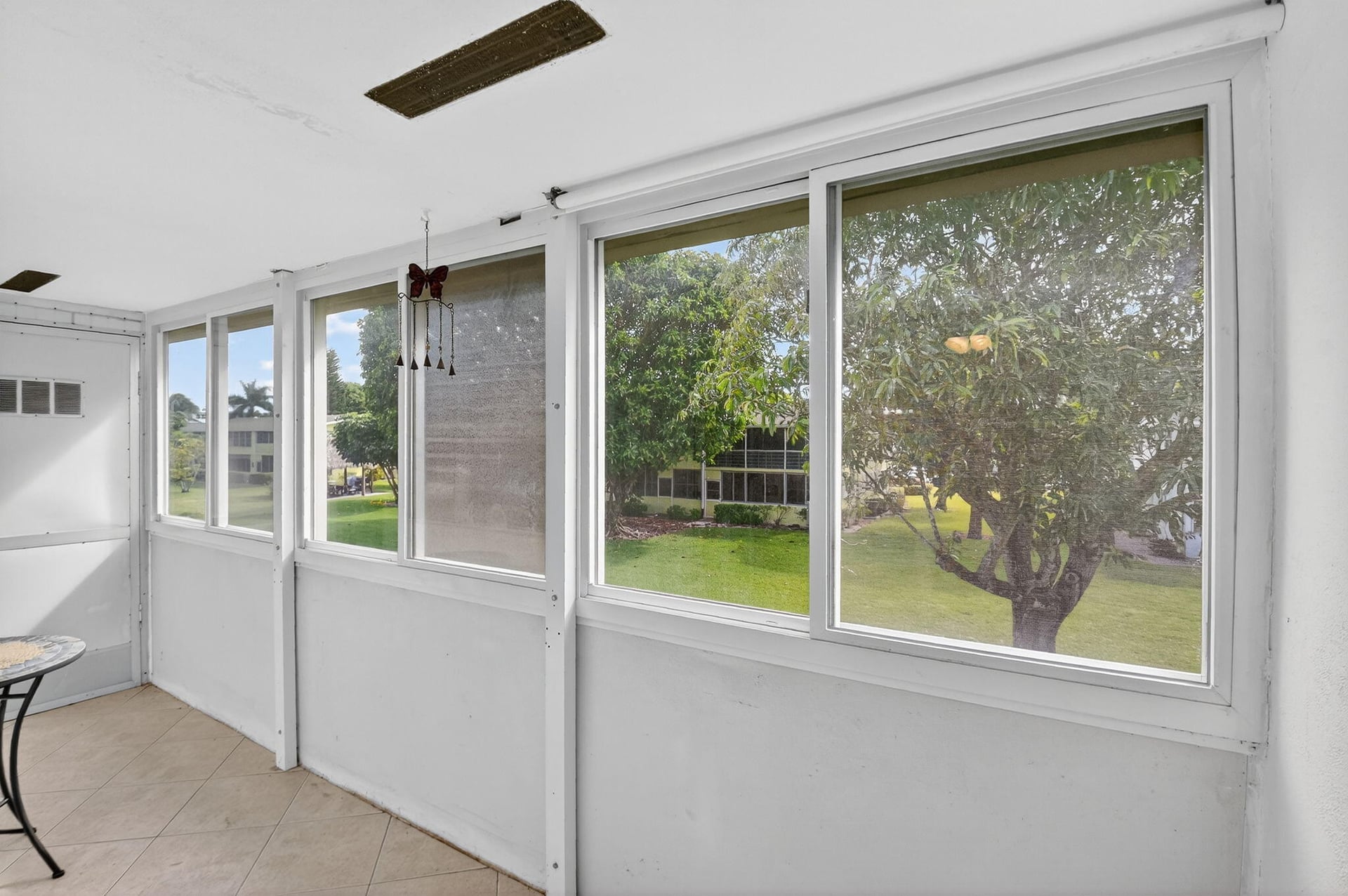 Residence photo 16
