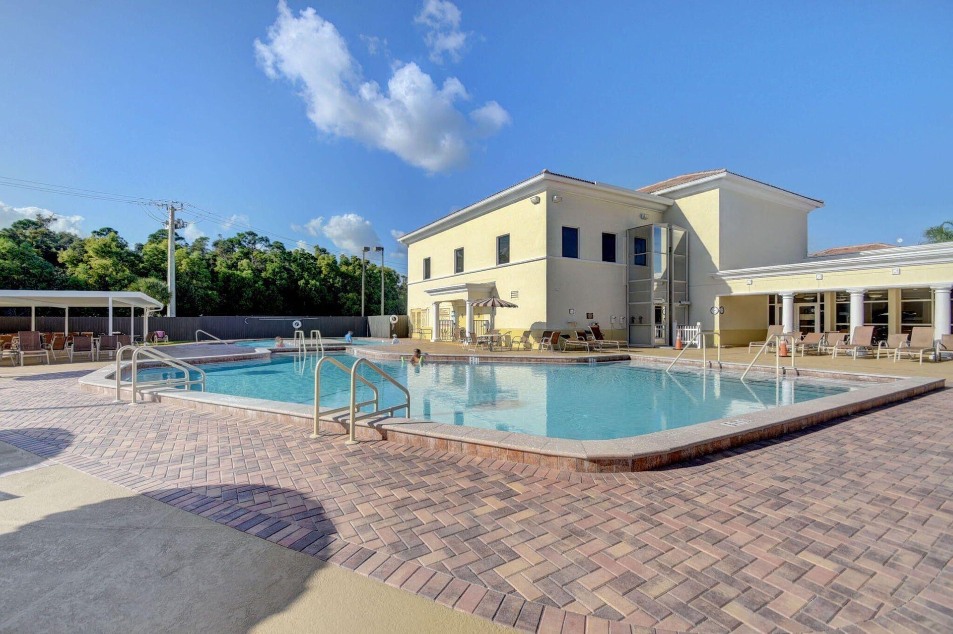 Residence photo 33