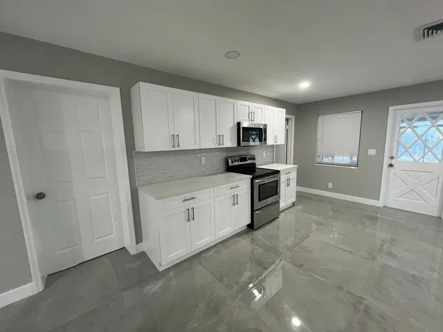 Residence photo 2