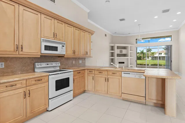 Boca Isles Residence photo 15