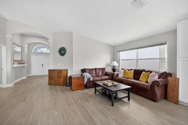  Residence photo 5