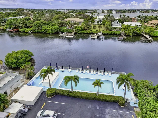 4001 S Ocean South Palm Beach Unit 218 photo 4