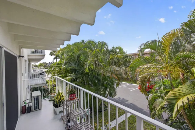 4001 S Ocean South Palm Beach Unit 218 photo 15
