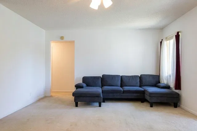  Unit B-2 photo 5