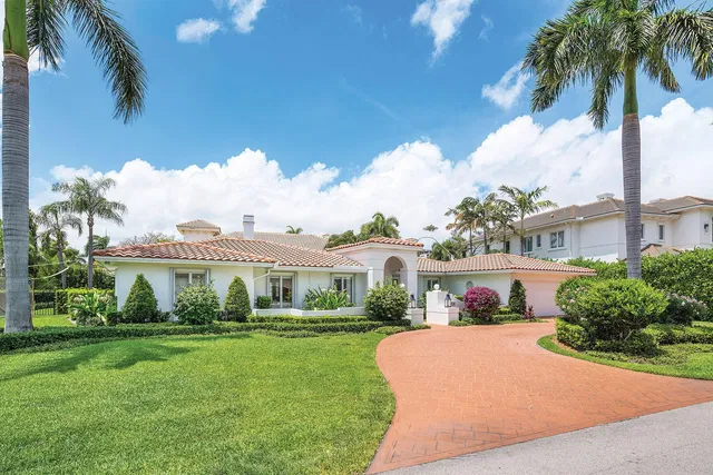 Royal Palm Yacht and Country Club Residence photo 3