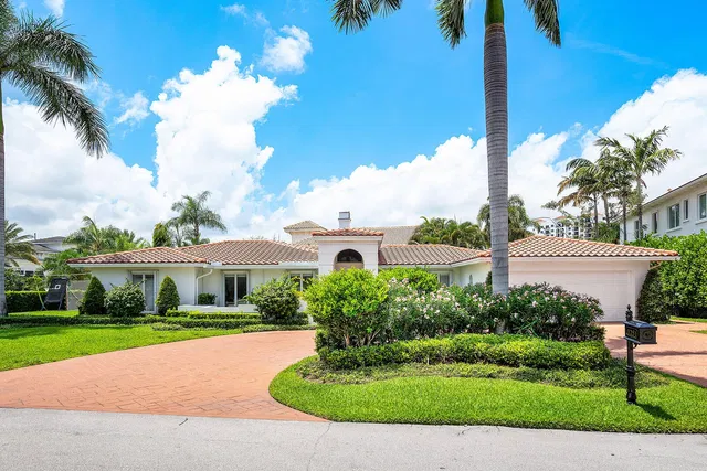 Royal Palm Yacht and Country Club Residence photo 5