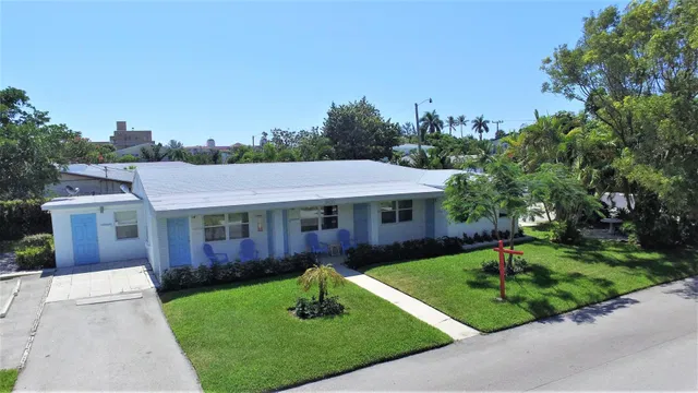 Palm Beach Shores Unit 1 photo 9