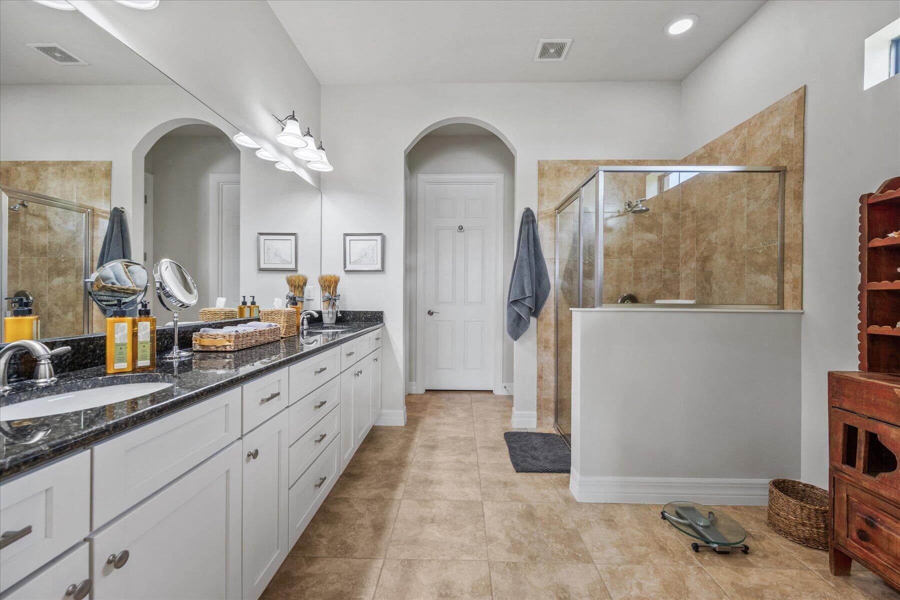  Residence photo 24