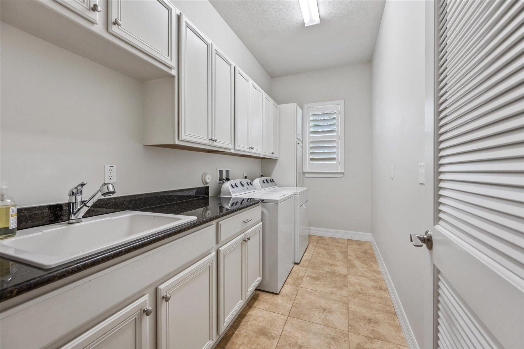  Residence photo 32