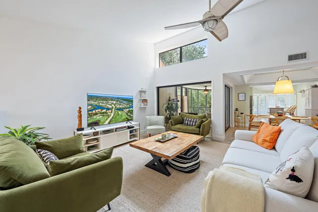 Jonathan's Landing Jupiter FL Unit 206 photo 5