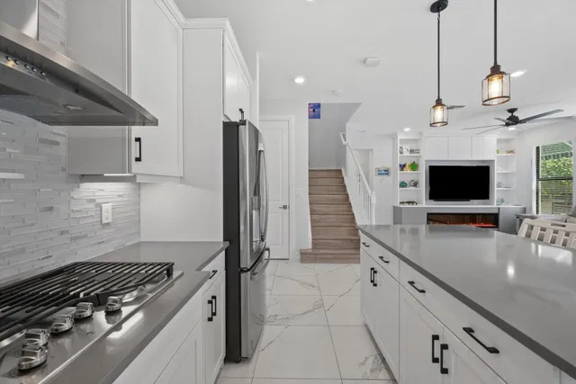  Residence photo 24