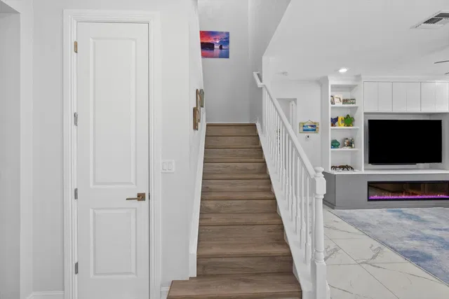  Residence photo 36