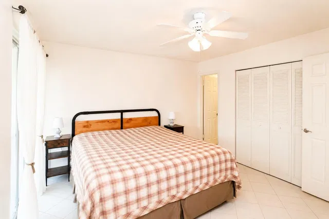 Unit 106-10 photo 11