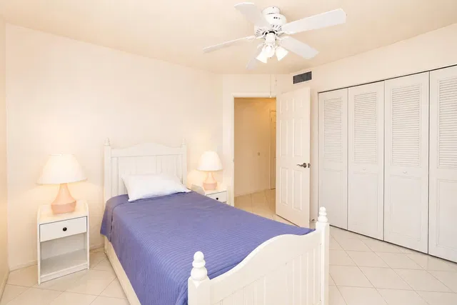 Unit 106-10 photo 15
