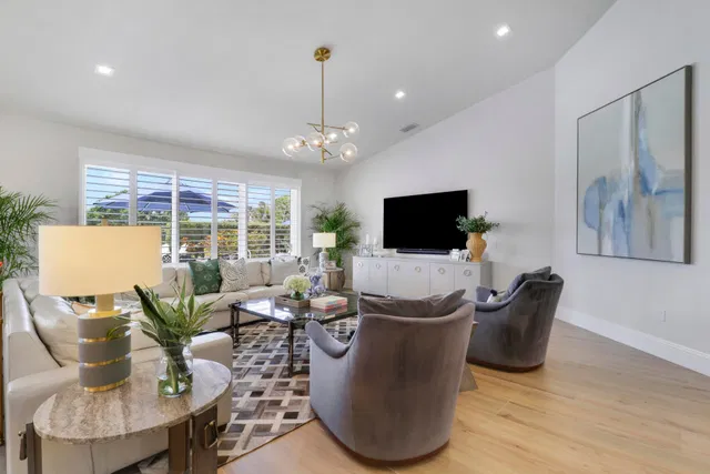 Steeplechase Residence photo 29