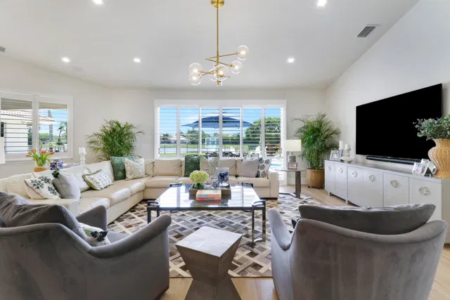 Steeplechase Residence photo 30