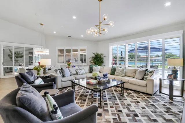 Steeplechase Residence photo 31