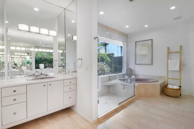 Steeplechase Residence photo 42
