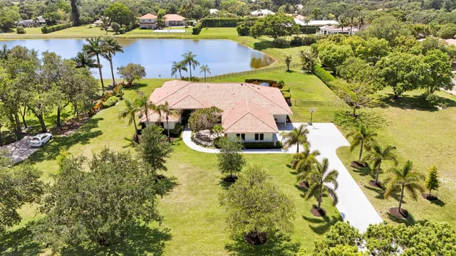 Steeplechase Residence photo 84