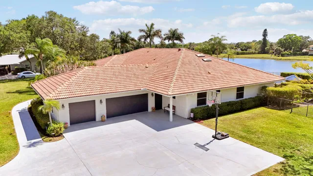 Steeplechase Residence photo 89