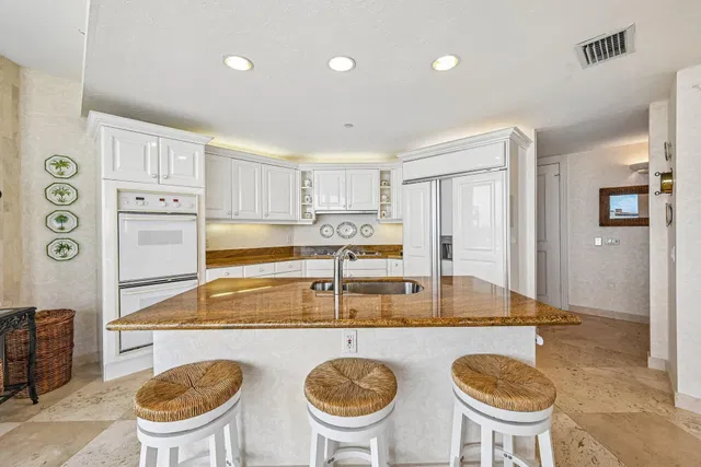 Unit 1105 photo 14