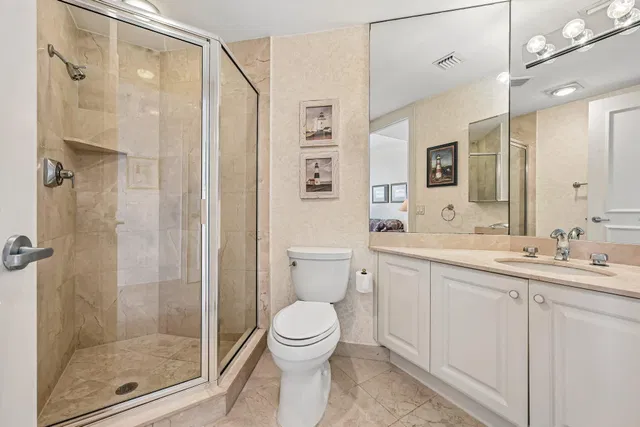 Unit 1105 photo 38