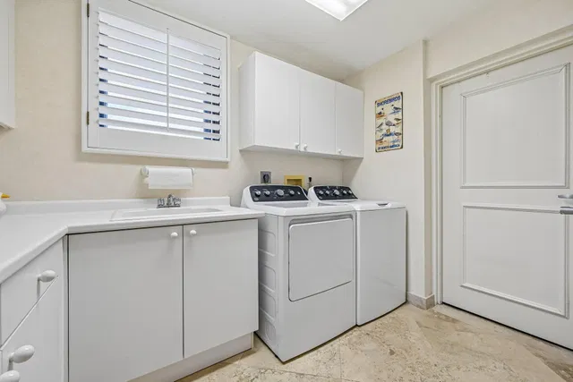 Unit 1105 photo 39
