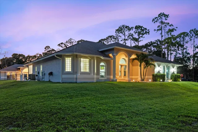 Residence photo 2