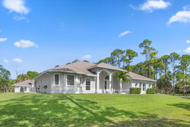 Residence photo 5