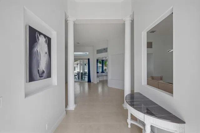 Residence photo 11