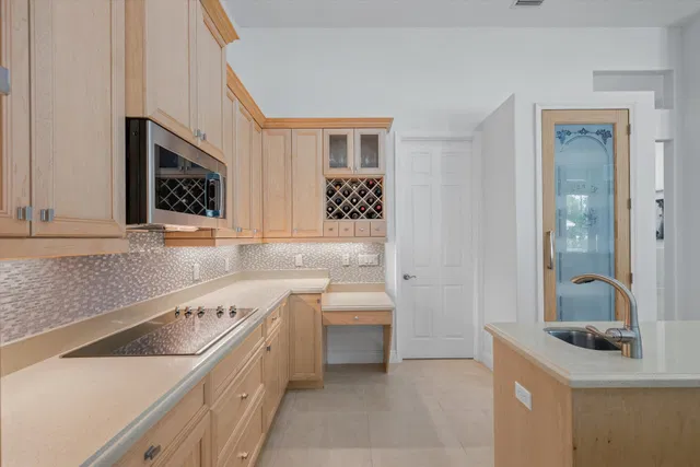 Residence photo 25