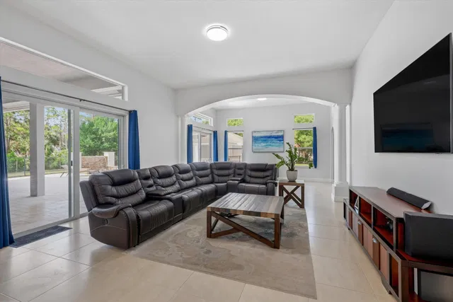 Residence photo 29