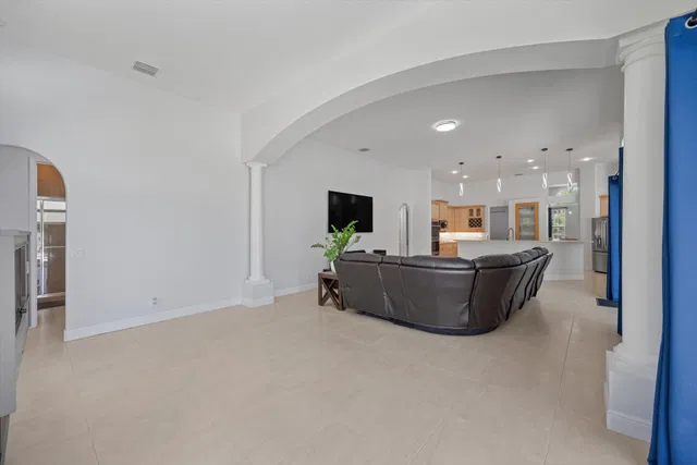 Residence photo 32