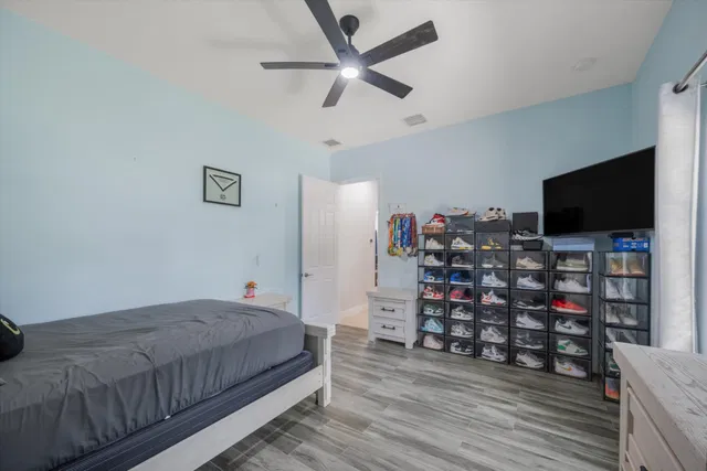 Residence photo 51
