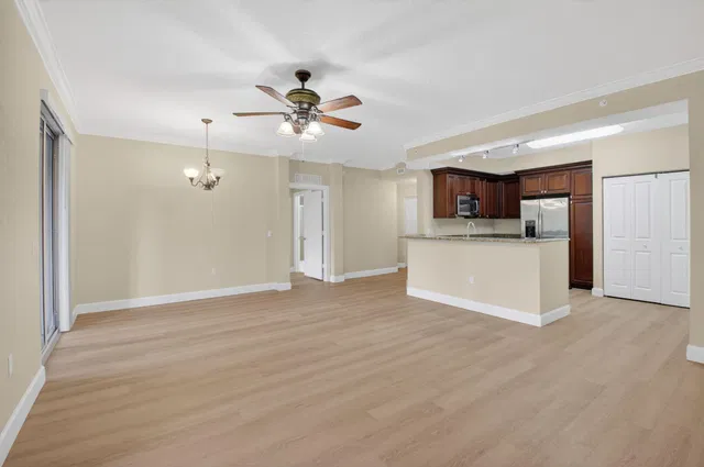 Renaissance Commons II Unit 1219 photo 6