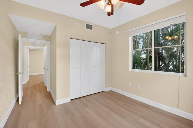 Renaissance Commons II Unit 1219 photo 19