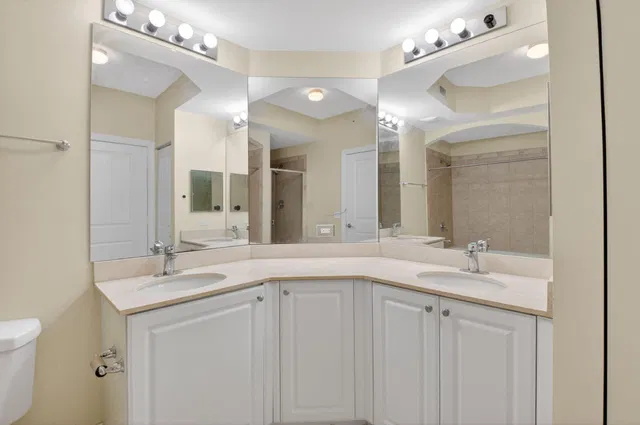 Renaissance Commons II Unit 1219 photo 25