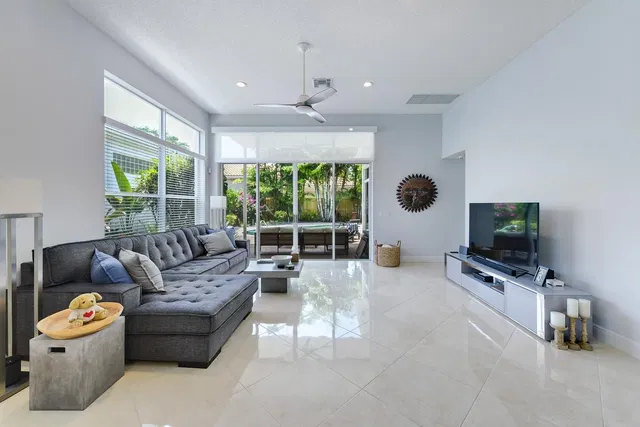 Residence photo 9