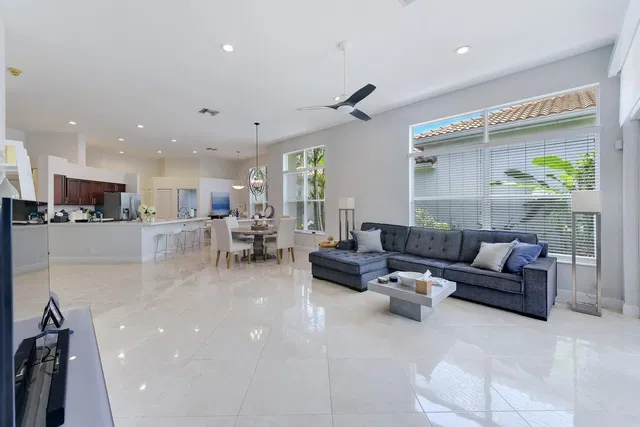Residence photo 11
