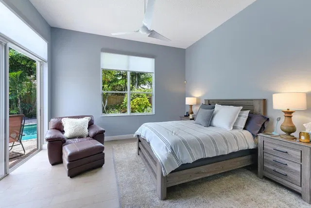 Residence photo 12
