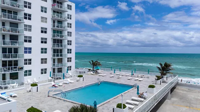 The Patrician of Palm Beach Unit 327 photo 18