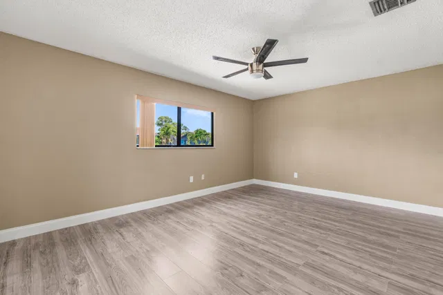 Residence photo 22