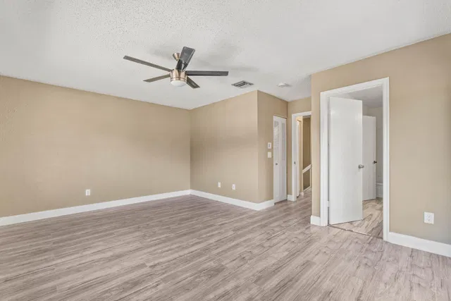 Residence photo 23