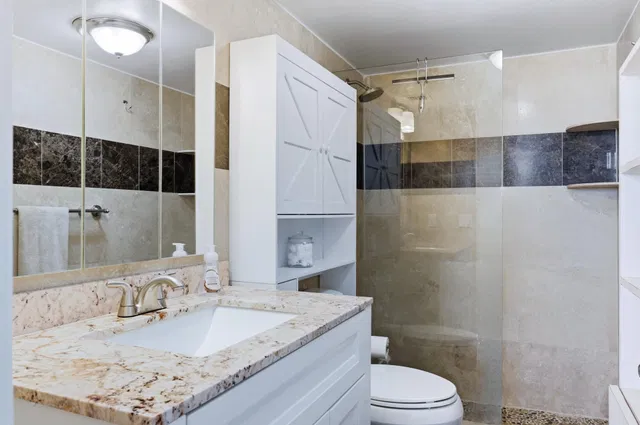 Palm Beach House Unit Unit 910 photo 13