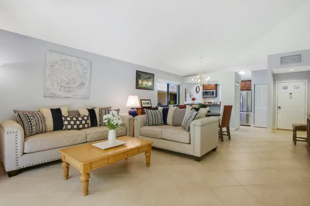 PGA National Palm Beach Gardens Residence photo 11