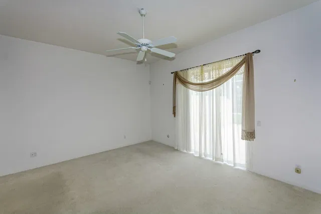  Residence photo 15