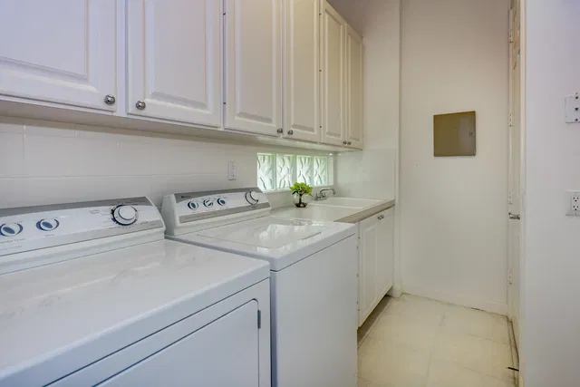  Residence photo 30