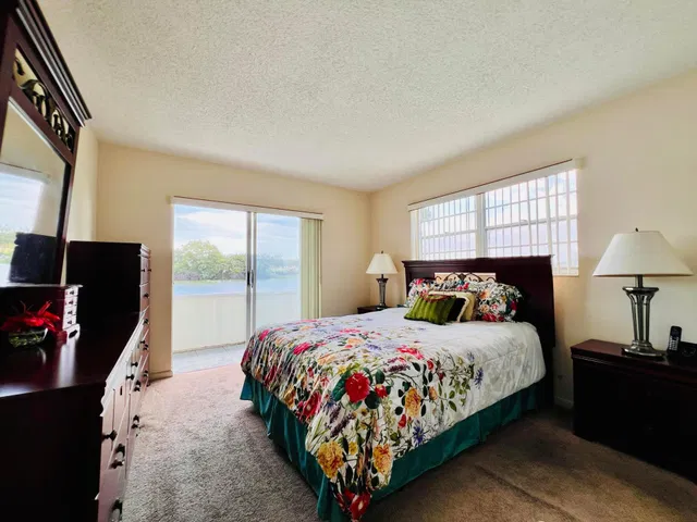 Residence photo 8