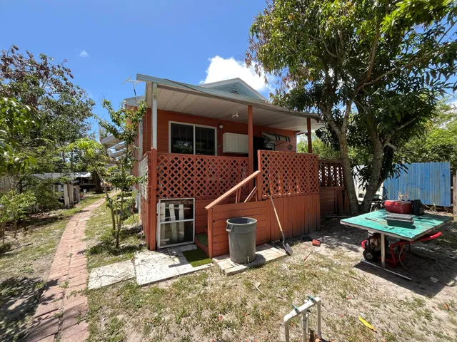Residence photo 2