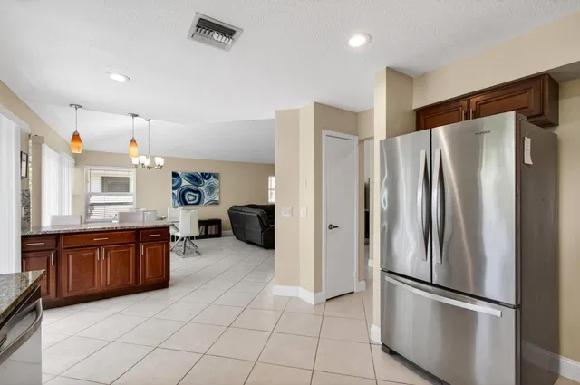 Residence photo 15